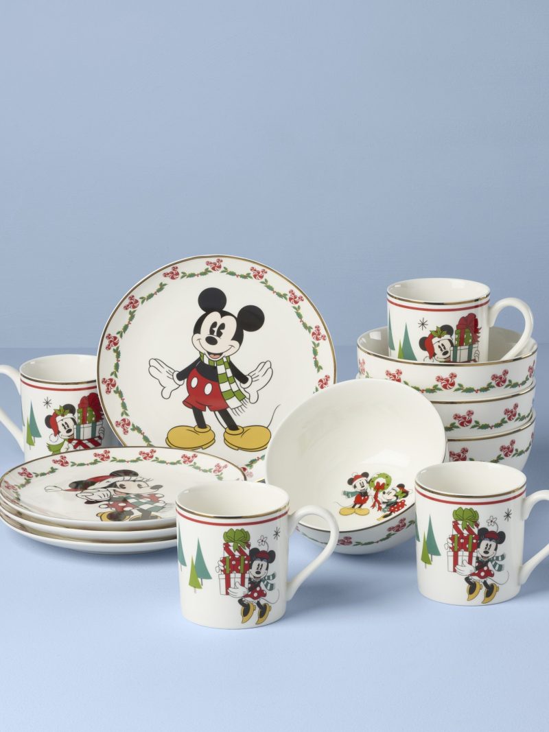 Disney Holiday 12-Piece Dessert Set